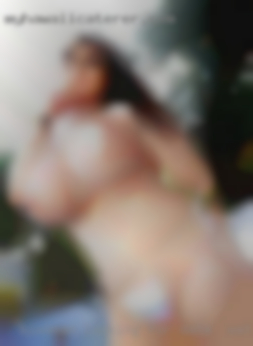 BiWoman to date in Waterbury, CT looking for fun friends!